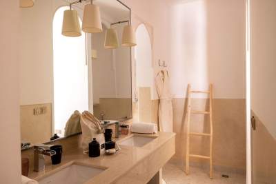 Riad Laz Mimoun · Salle de bain Chambre L'Iris · Chambre d'hôte Marrakech Medina 
